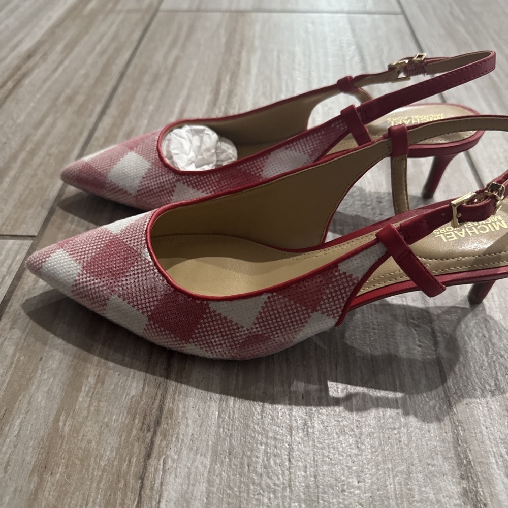 Michael Kors Doreen Flex Red Sequin Kitten Heel Pump - Picture 3 of 7